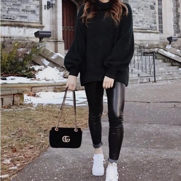 Aritzia Babaton The Group Adichie Oversized Turtleneck Sweater Black Medium - Picture 4 of 8